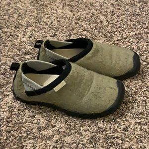 Keen outdoor slippers